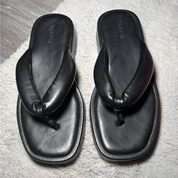 Black Torrid Sandals - Picture 1 of 4